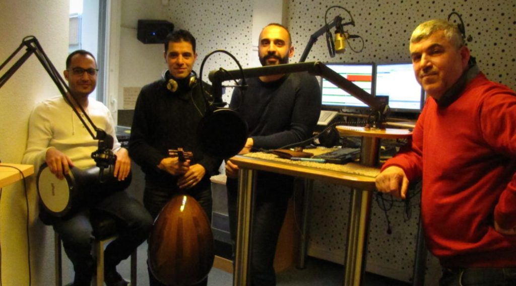 Die Band Watar im Studio von Common Voices Radio Halle