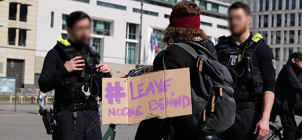 Protestaktion für die Evakuierung von Geflüchteten am 5.4.2020 vor dem Brandenburger Tor